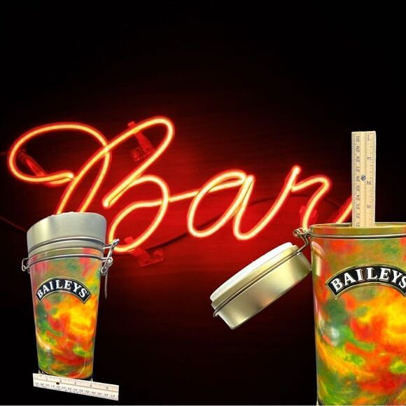 Bailey’s l 1994 Edition l Latched Canister l Collectable l Home, Bar Decor - Picture 3 of 9